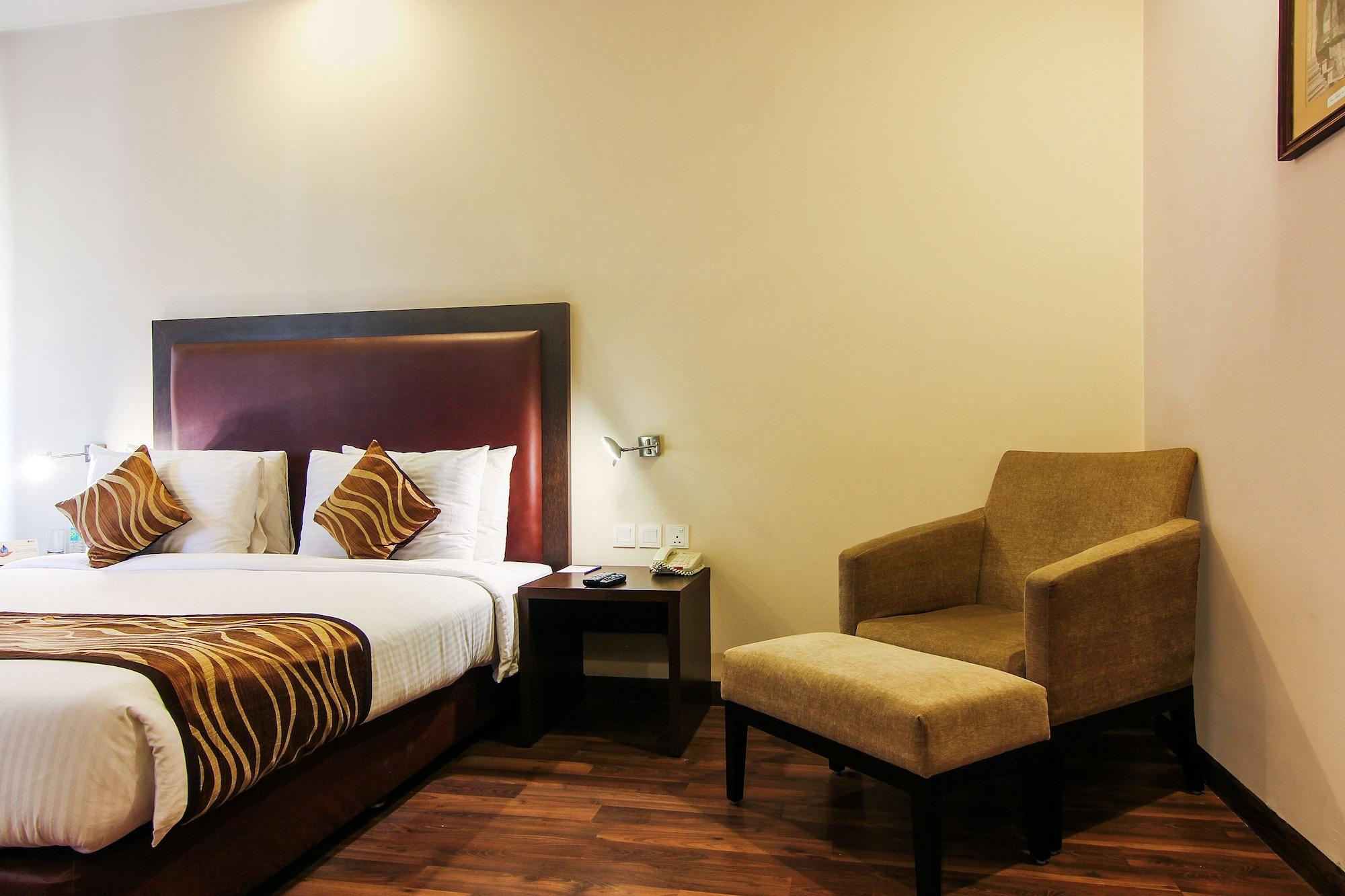 Vibe By The Lalit Traveller Hotel Faridabad Buitenkant foto